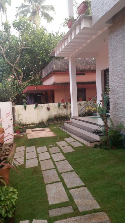 El Casa Homestay *